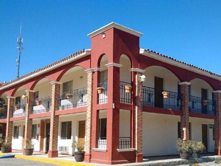 朱拉维斯塔酒店(Hotel Chula Vista)
