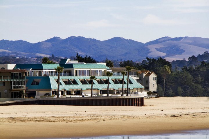 海上冒险海滩酒店(SeaVenture Beach Hotel)