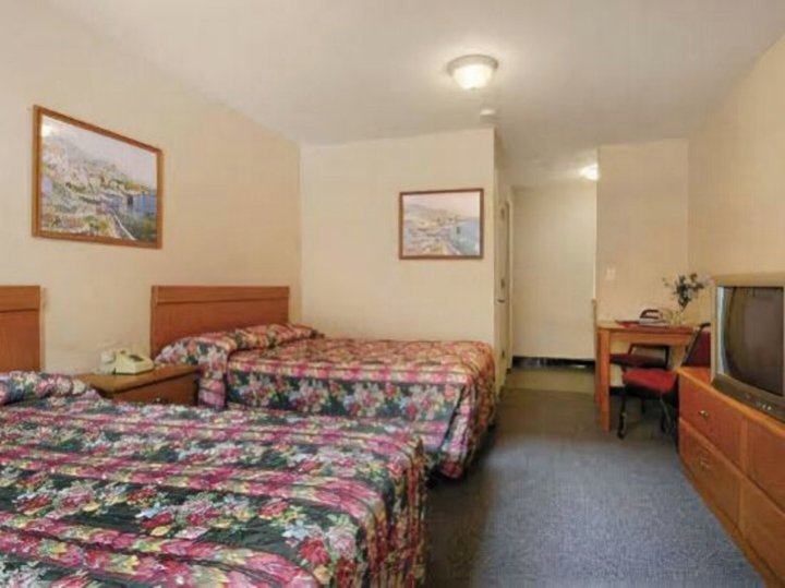 经济型套房酒店(Budgetel Inn & Suites)