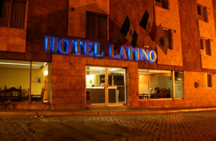 拉提诺酒店(Hotel Latino)