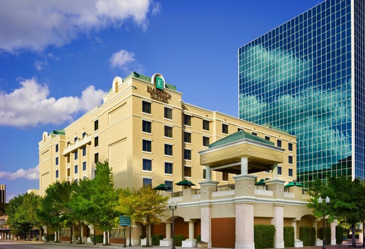 奥兰多市中心希尔顿安泊酒店(Embassy Suites by Hilton Orlando Downtown)
