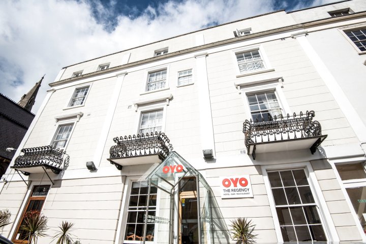 布里斯托尔克里夫顿摄政酒店(OYO the Regency, Clifton Bristol)