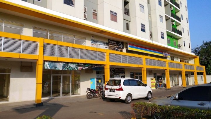 特拉维利奥舒适 2 居加丁格林希尔公寓酒店 - 近卡拉巴加丁(Comfortable Apartment at Gading Greenhill Near to Kelapa Gading)