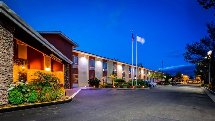 贝斯特韦斯特优质科宁酒店(Best Western Plus Corning Inn)