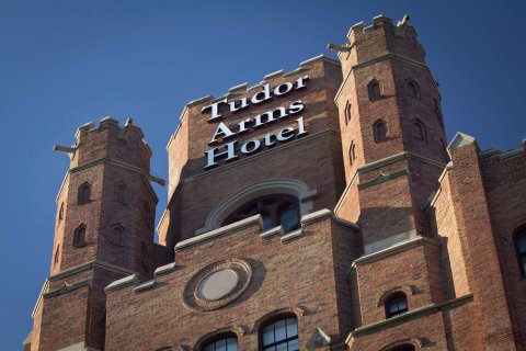 克里夫兰都铎纹章酒店 - 希尔顿逸林酒店及度假村(The Tudor Arms Hotel Cleveland - a DoubleTree by Hilton)