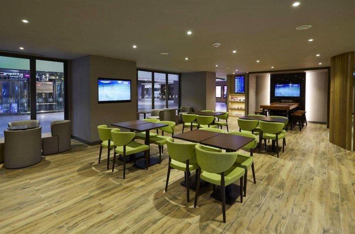 Private Resting Suite Plaza Premium Lounge Gateway