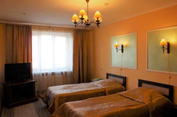 Yunost Hotel