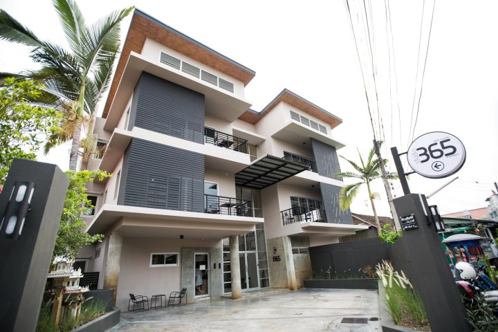 Studio 99 Serviced Apartment