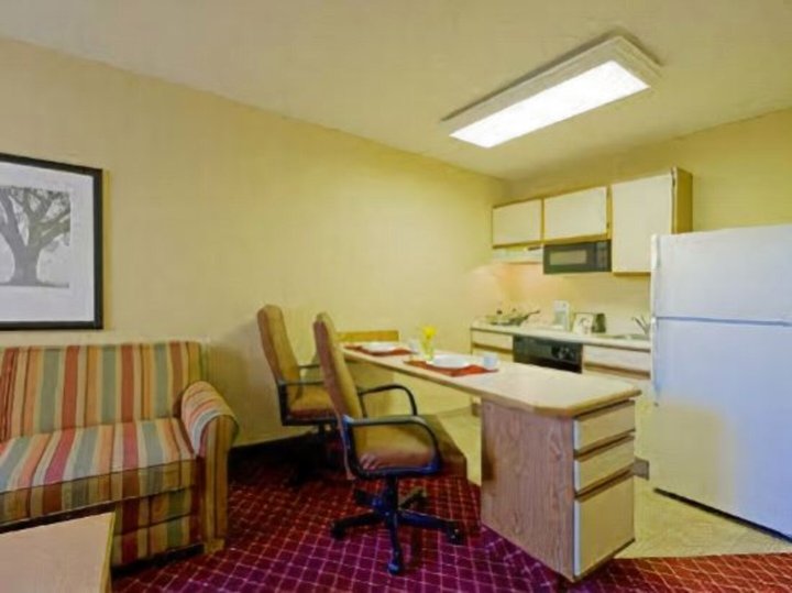 达拉斯普莱诺公园路美国长住套房酒店(Extended Stay America Suites Dallas Plano Parkway)