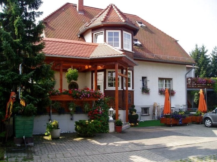 莱亨霍夫酒店(Lehdenhof Pension)