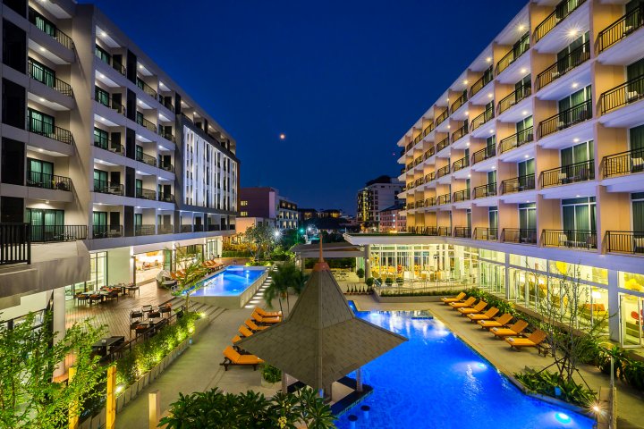 芭达雅 J 酒店(Hotel J Pattaya)