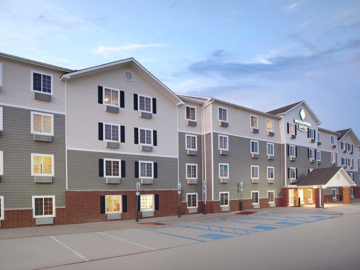 登顿伍德斯普林套房酒店(WoodSpring Suites Denton)