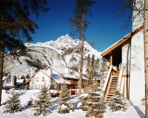 班福洛基山度假酒店(Banff Rocky Mountain Resort)