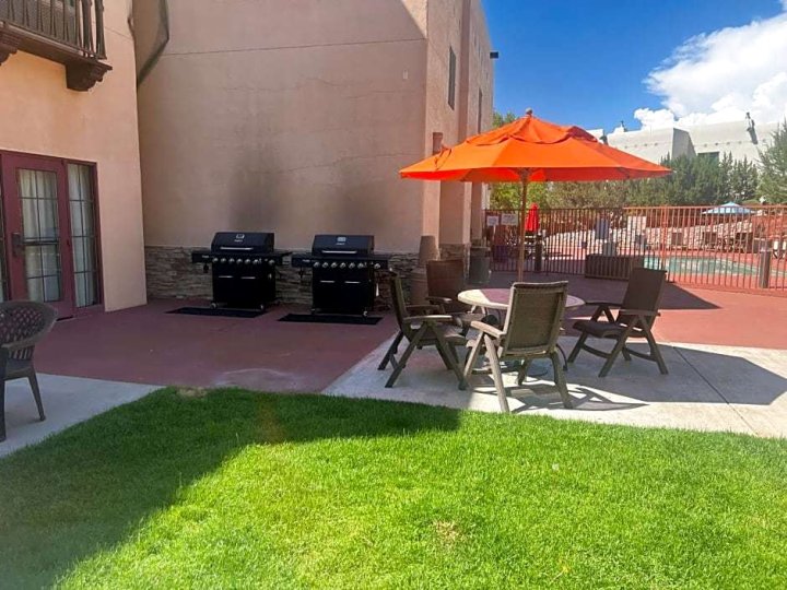 圣塔菲北希尔顿惠庭套房酒店(Homewood Suites by Hilton Santa Fe-North)