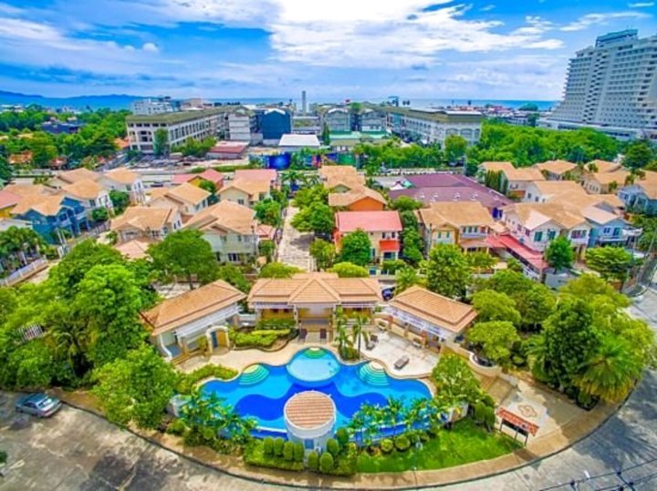 芭堤雅完全别墅之皇家海滩泳池别墅(Royal Beach Pool Villa by All Villas Pattaya)
