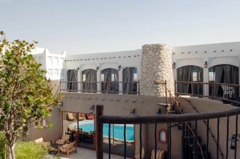 荔湾套房酒店(Al Liwan Suites)