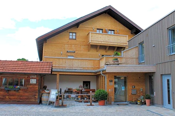 波尼米尔酒店-餐厅(Hotel-Restaurant Gasthaus Bonimeier)