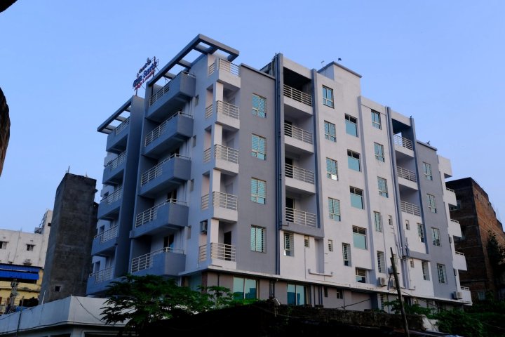 吉里哈日出(Hotel Girija Sunrise)