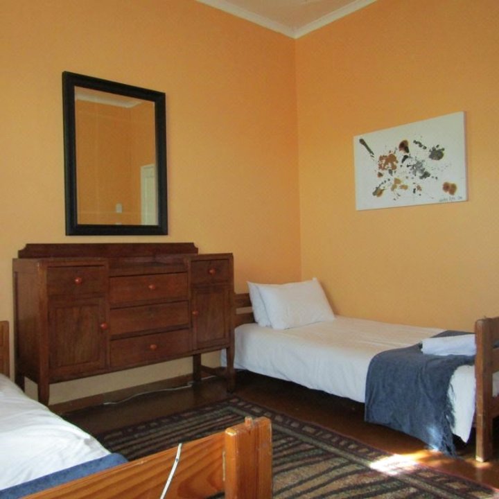 开普敦典雅背包客休息室酒店(Cape Town Deco Lodge Backpacker)