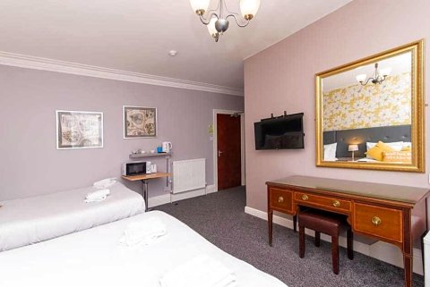 林登叶酒店(The Linden Leaf Rooms - Classy & Stylish)