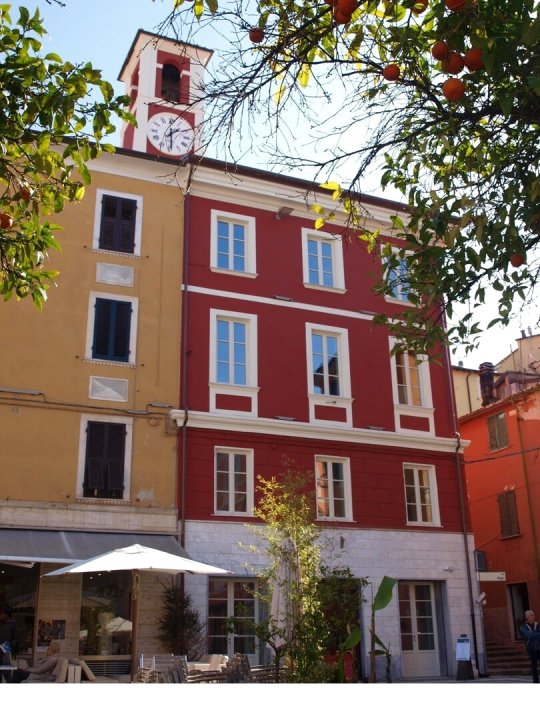 尼扎广场酒店(Ostello Palazzo Nizza)