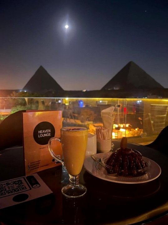 吉萨金字塔酒店(Giza Pyramids Inn)