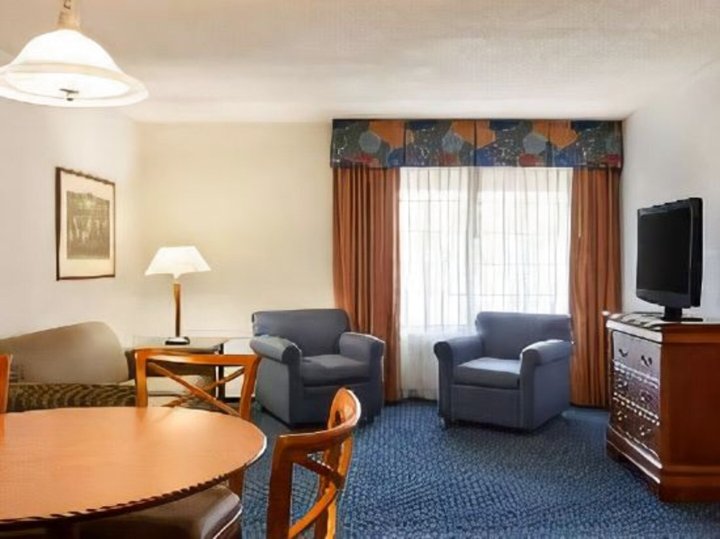 丽笙弗吉尼亚州弗雷德里克斯堡乡村套房酒店(Country Inn & Suites by Radisson, Fredericksburg, VA)