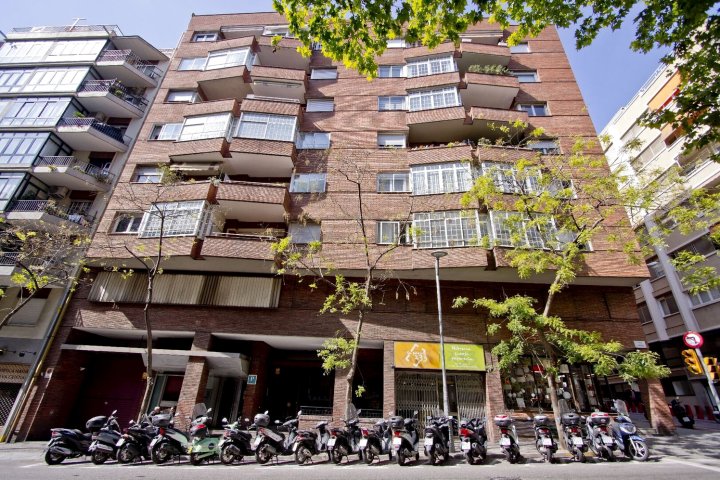 巴塞罗那西迪萨文酒店(Barcelona City Seven)