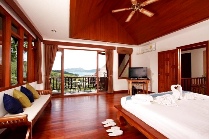 普吉岛悠游芭东山5号别墅(Patong Hilla No.5 YouYou Villa Phuket)