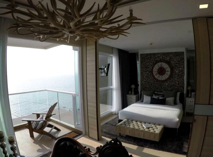 鲸鱼座海滨全海景酒店(Cetus Beachfront Panorama Seaview)