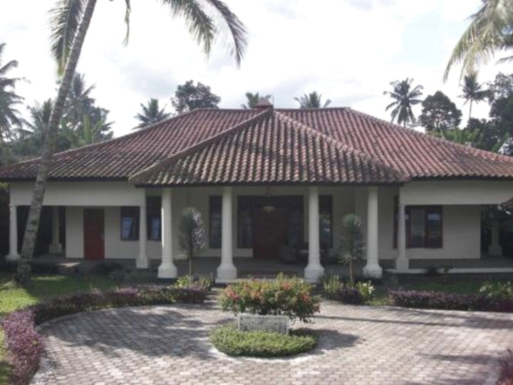 武吉斯卡里巴鲁别墅旅馆(Villa Bugis Kalibaru)