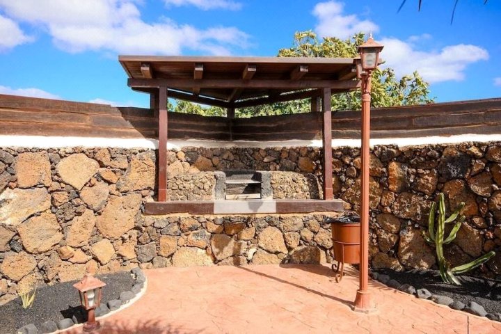 El Caserío de Güime Villa con Piscina Climatizada