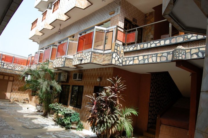 特米涅斯贝宁酒店(Benin Hotel Terminus)