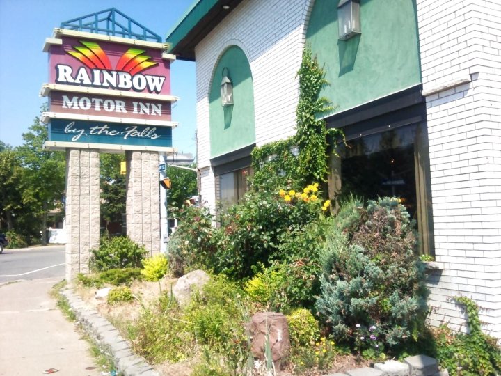 彩虹汽车旅馆 - 瀑布景(Rainbow Motor Inn - Fallsview)