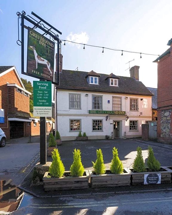 灰狗威尔顿宾馆(Greyhound Inn Wilton)