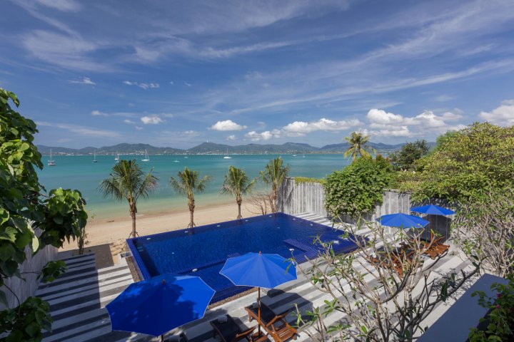 攀瓦海滩X10海景套房酒店(X10 Seaview Suites at Panwa Beach)