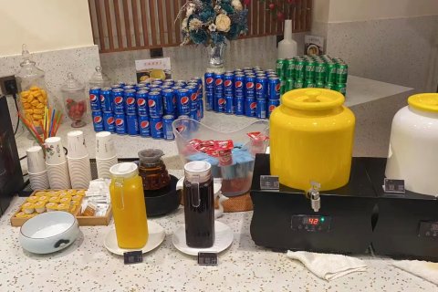 丽橙酒店·悦(贵阳大十字广场甲秀楼店)