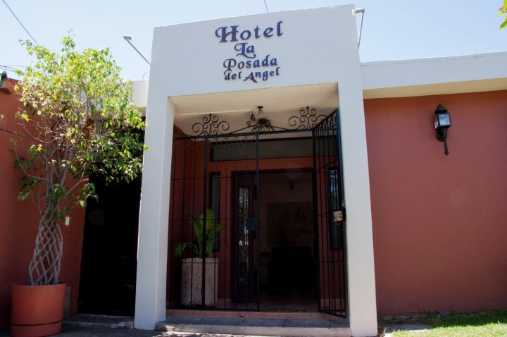 拉珀萨达德尔安吉酒店(Hotel La Posada del Angel)