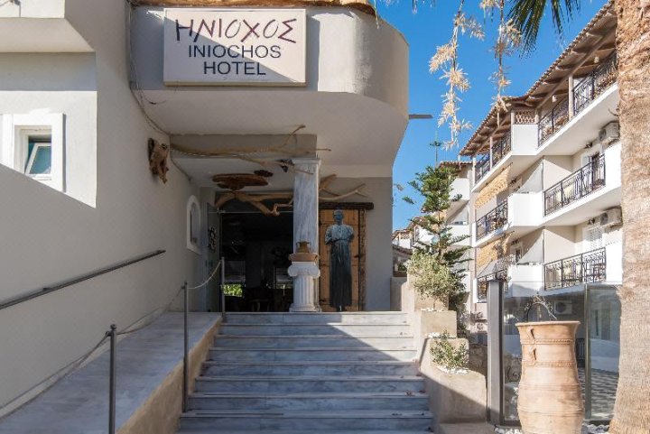 伊尼霍斯酒店(Iniohos Zante Hotel & Suites)