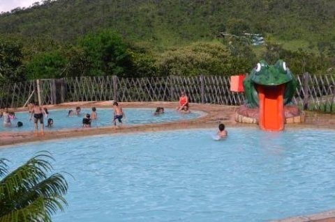 萨尔托科伦巴露营酒店(Salto Corumbá Hotel Camping Clube)