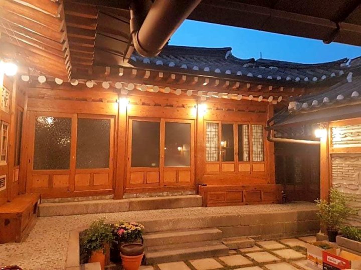 北村索孙亚旅馆(Bukchon Sosunjae Guesthouse)