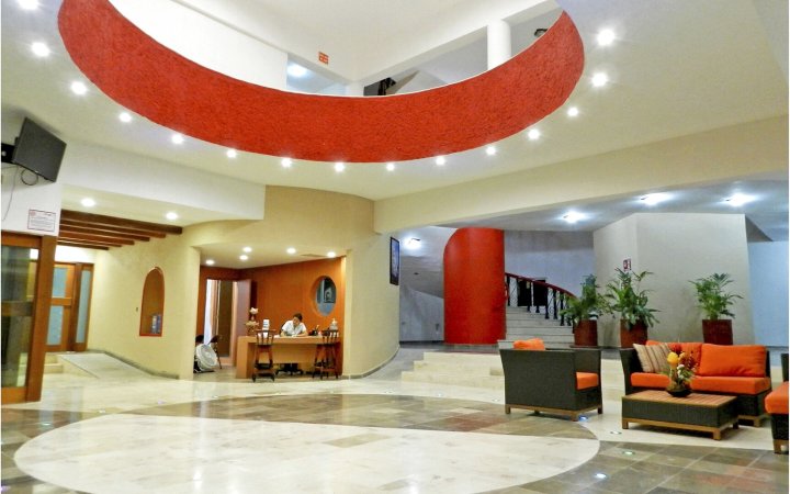 波多赛巴酒店(Hotel Puerto Seyba)