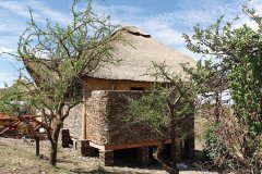 塞伦盖蒂野生动物园旅馆(Serengeti Safari Lodge)