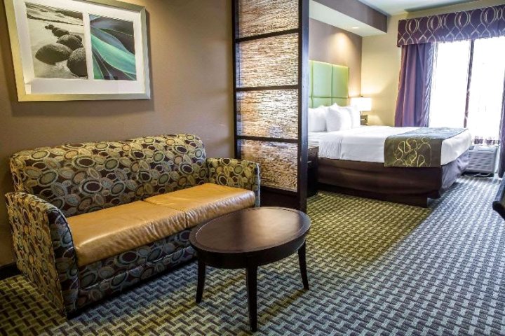 Best Western Plus Riverside Inn & Suites