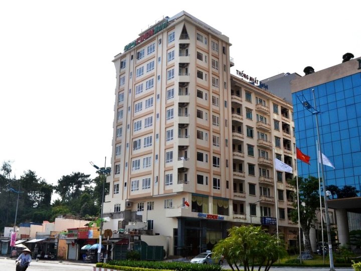 下龙伊甸园酒店(Ha Long Eden Hotel)