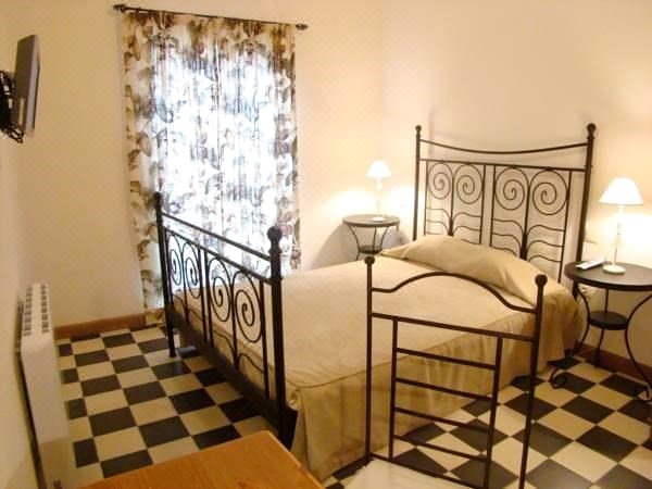 马拉加住宿加早餐旅馆(Málaga Lodge Guesthouse)