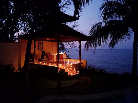 特鲁卡英达海滩及泳池别墅(Teluk Indah Beach & Pool Villa)