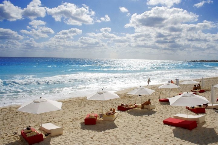 坎昆海湾套房酒店(Cancun Bay Suite)