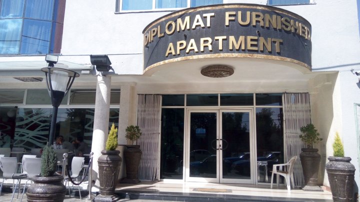 外交官奢华服务式公寓酒店(Diplomat Luxury Furnished Apartments)