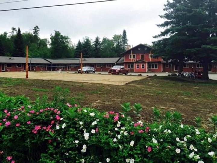 戈尔山北溪郊外小屋(North Creek Lodge at Gore Mountain)